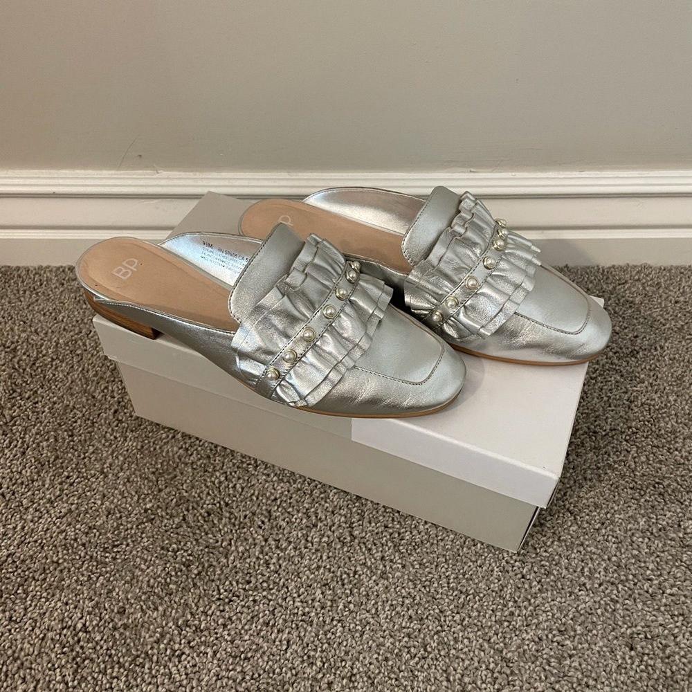 BP Mandy Ruffle Loafer Mule - Picture 2 of 6